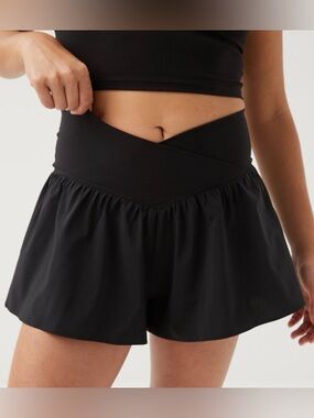 Aerie Offline Crossover Flowy Short Size Medium Black NWT